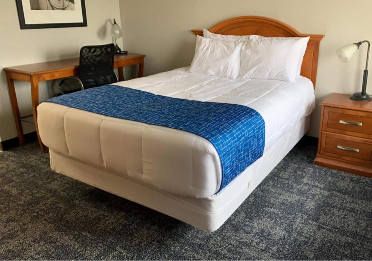 Travelodge By Wyndham Lincoln Northeast Luaran gambar