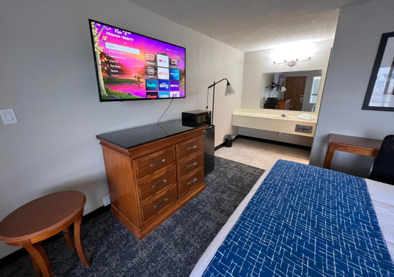 Travelodge By Wyndham Lincoln Northeast Luaran gambar